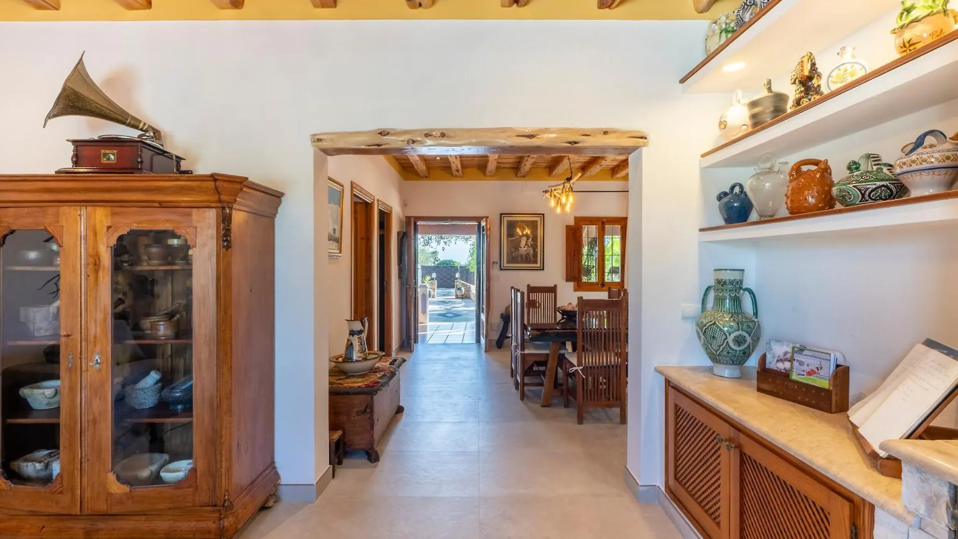 Montecristo Villa Can Cardona ספרד